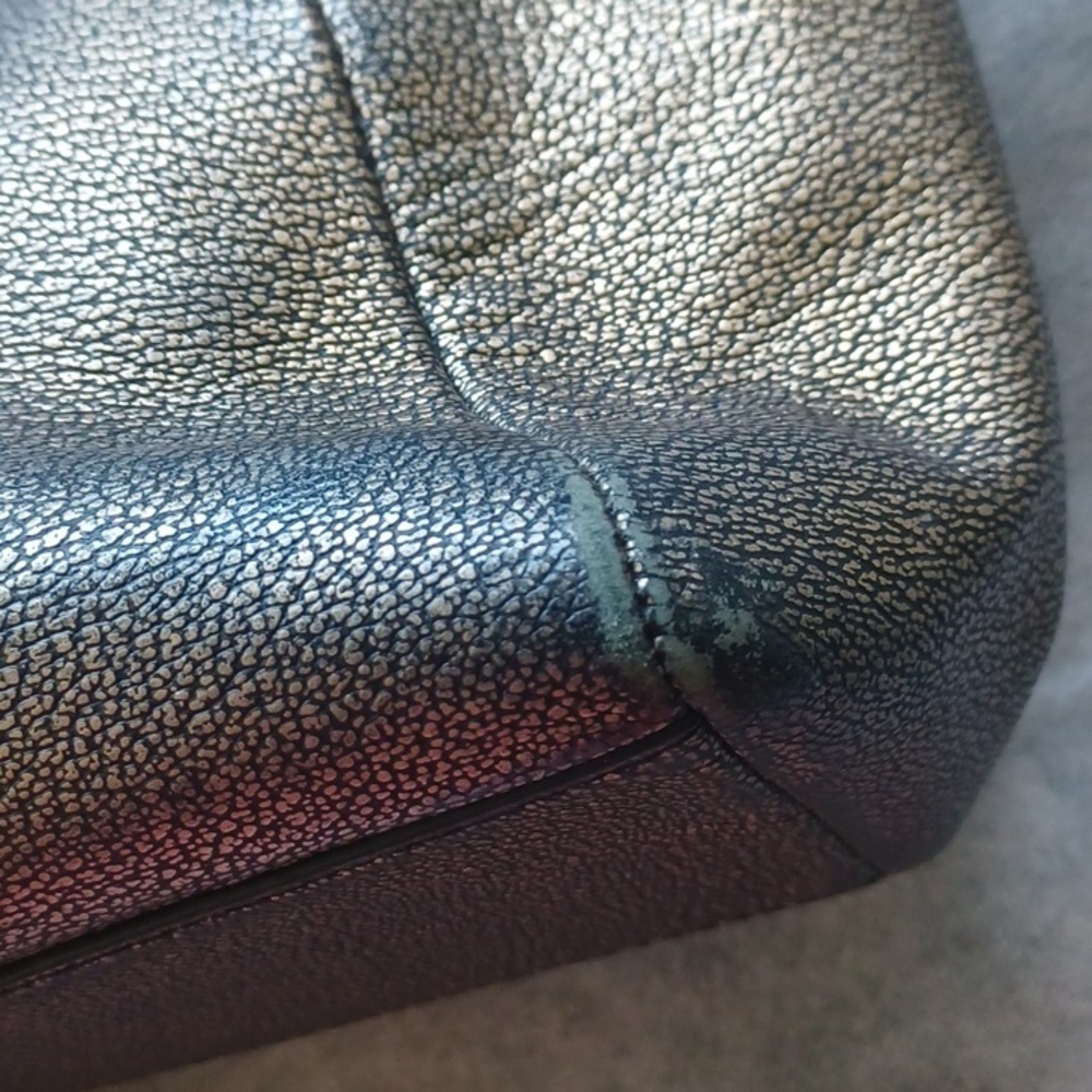 COACH 33736 MEDIUM SIZE GOLD, BLACK LEATHER METALIC HANDBAG - Picture 9 of 12